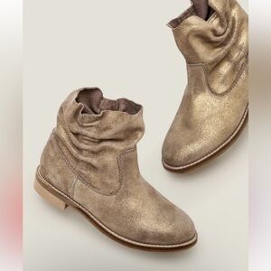 Boden gold suede slouchy boots size 39/